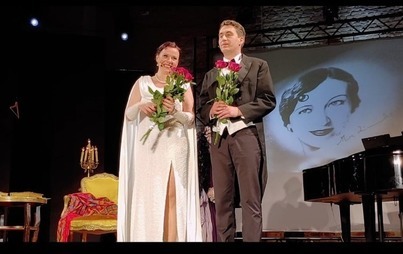 Zdjęcie do Mieszkaniec Gminy Kowal Emil Szprengiel na scenie teatru w Gorzowie Wielkopolskim